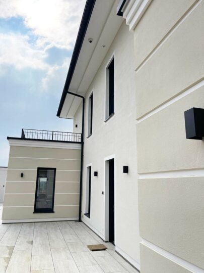 Architectural cornices Villa Switzerland custom-made