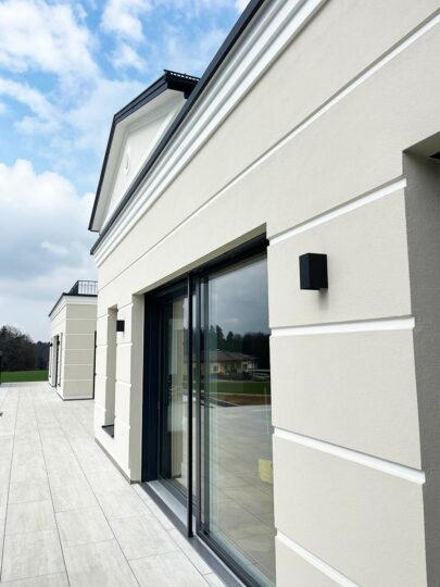 Komplettfassade Villa Schweiz Gesimse Lisenen LB