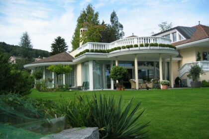 Balustrade and facade elements Villa Lake Lucerne